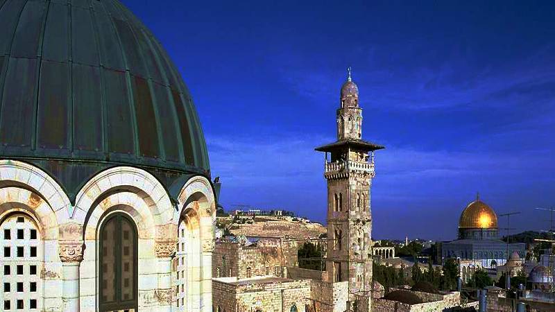 Experience Jerusalem. We have a wide selection of inspiring and exhilerating Jerusalem tours for individuals, couples, families and group travelers with knowlegable local private guides. Day tours and multiple-day tours available  |  IsraelTravelCompany.com Israel private guided tours and day trips in Israel.